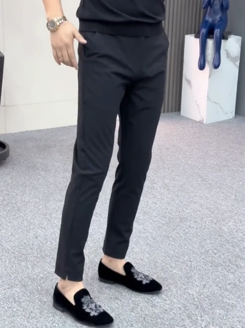 

Весенне-осенние мужские облегающие удобные модные маленькие повседневные брюки под прямым углом, модные простые универсальные прямые брюки...