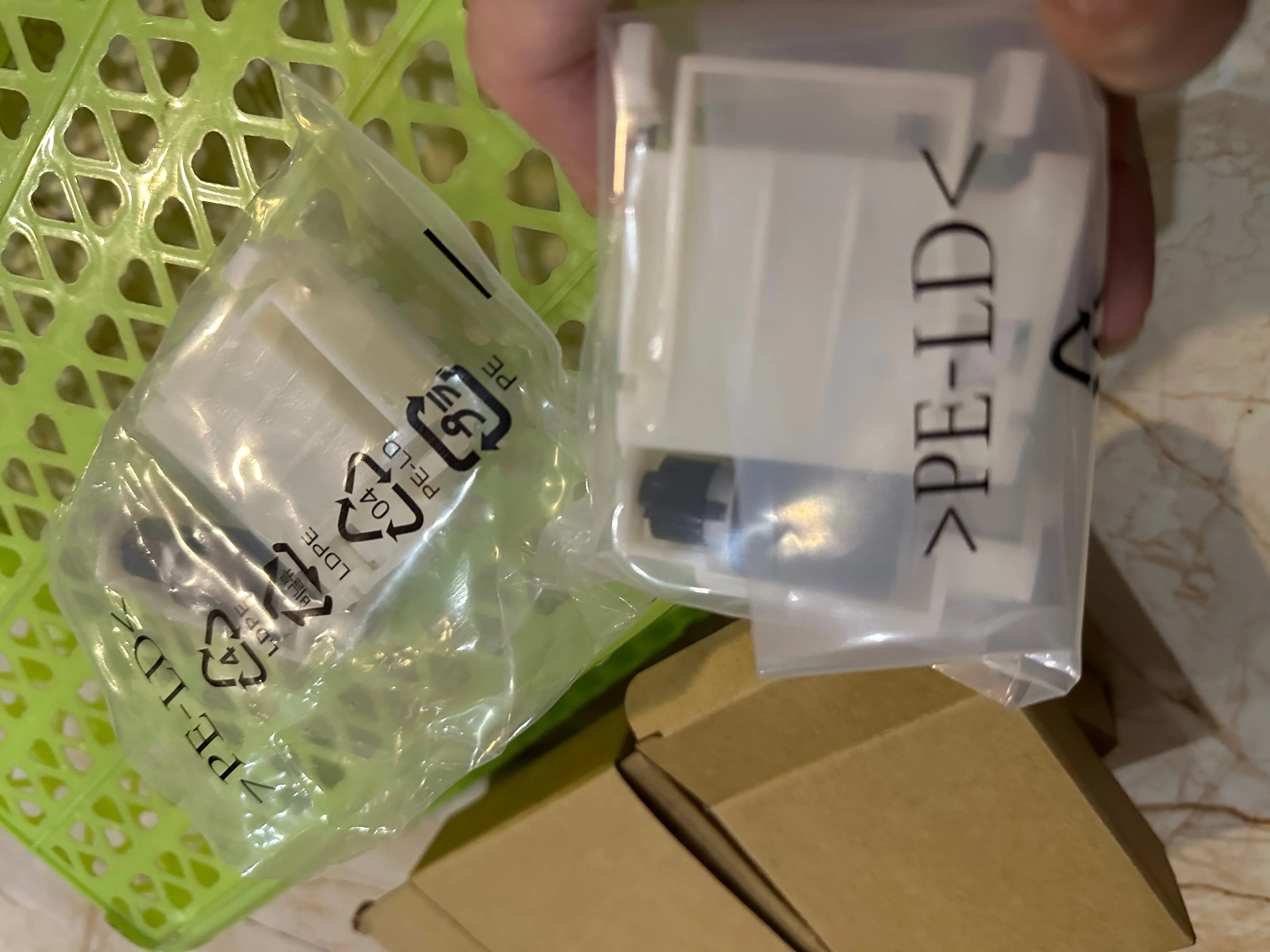 

1sets Pickup Roller Kit for EPSON WF C529R C579R C5210 C5290 C5299 C5710 C5790 M5298 M5299 M5799 ET-8700