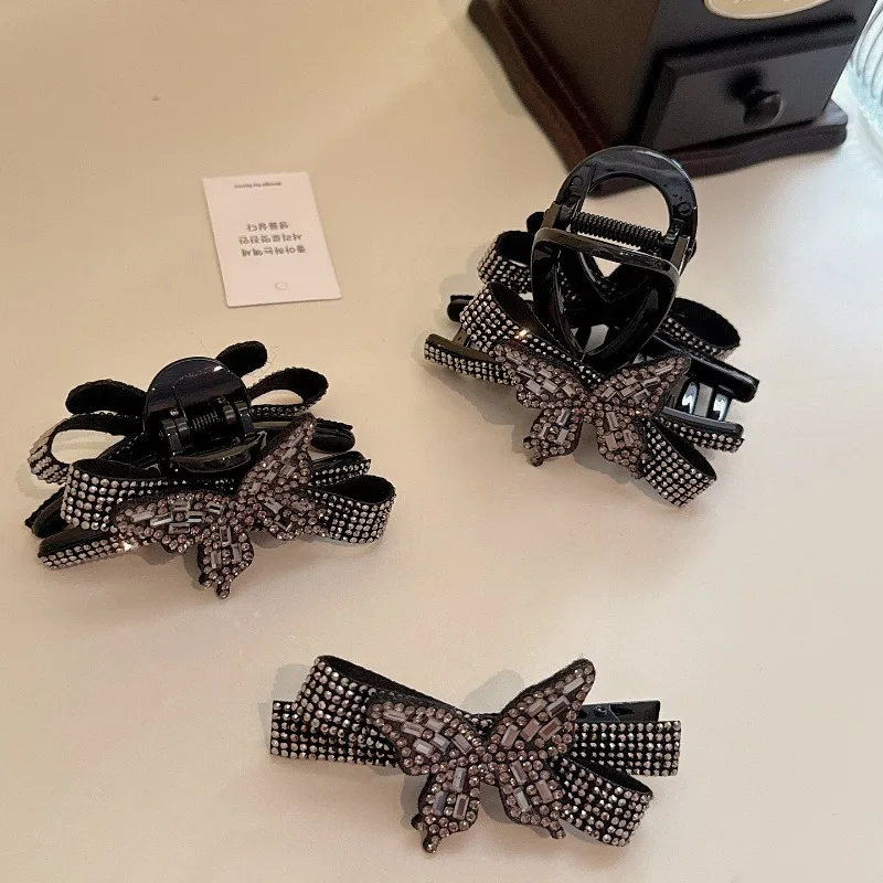 

Luxury diamond - studded butterfly hair clip for women