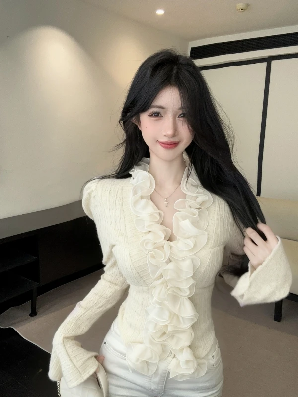 Women's 3D Floral Purple Long-sleeve Knitted Pullover Sexy V-neck Cut-out Elegance Luxury Palace Lace Slim-fit Inner Top Winter