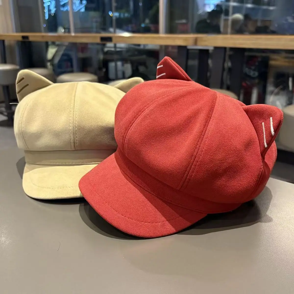 Bonés femininos com orelhas de gato, quentes, à prova de vento e guarda-sol, chapéus octogonais, moda criativa, retrô, bonés de beisebol, chapéus de pintor da moda