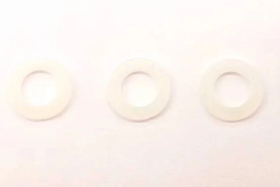 10 個の燃料インジェクタープラスチックスペーサートヨタ Xiali Geely VW アウディ燃料インジェクター 2320902060/0280155870 13*7.8*2 ミリメートル VD-PS-31015