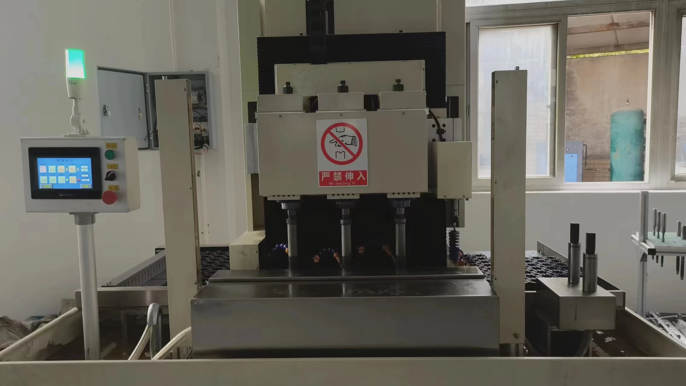 Siheng Low Cost Hybrid 2-Phase Nema 23 Stepper Motor 0.9Degree 1.5N.m 3A for CNC Machines