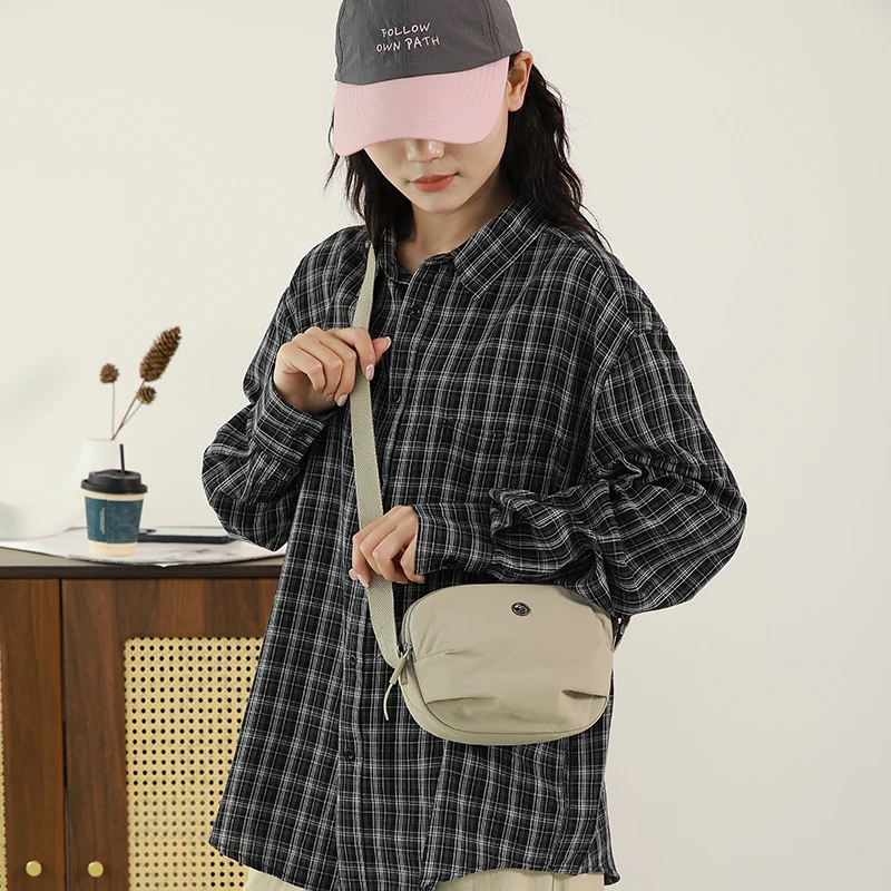 2026 Damen Leichte Nylon-Umhängetasche Lässige Sport-Schultertasche Handtasche mit Mehreren Fächern Reisetasche mit Handytasche – Detail 11