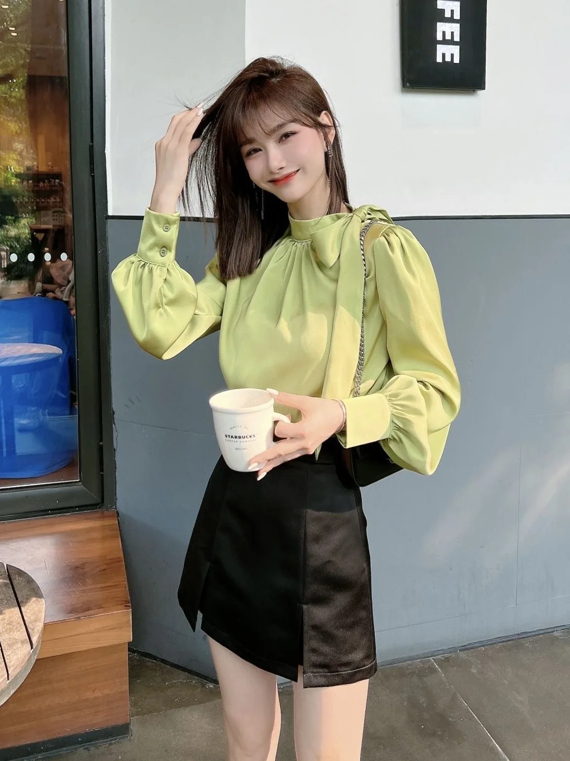 

Autumn 2025 Women's Satin irt Stand Collar Knot Tie Head Dr irt Korean Sle Slim Fit Long Sve Pure Color