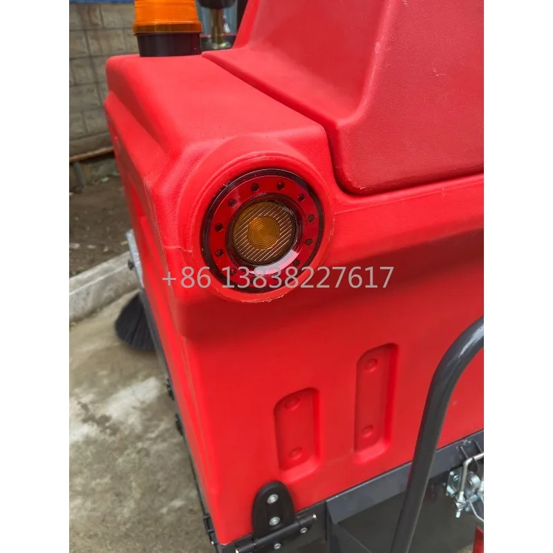 Wet Industrial Floor Sweeper with High Density Nylon Side Brush, Machines for Sweep Streets for Thorough Ground Cleaning