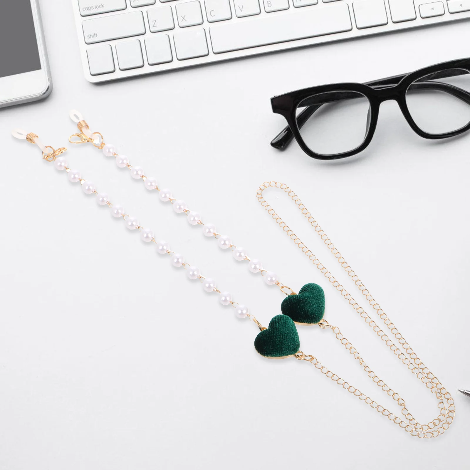 Herzförmige Perlenbrille, Brillenband, gefälschte Perlenschnur, Maskenhalter für Frauen und Mädchen, elegantes Design