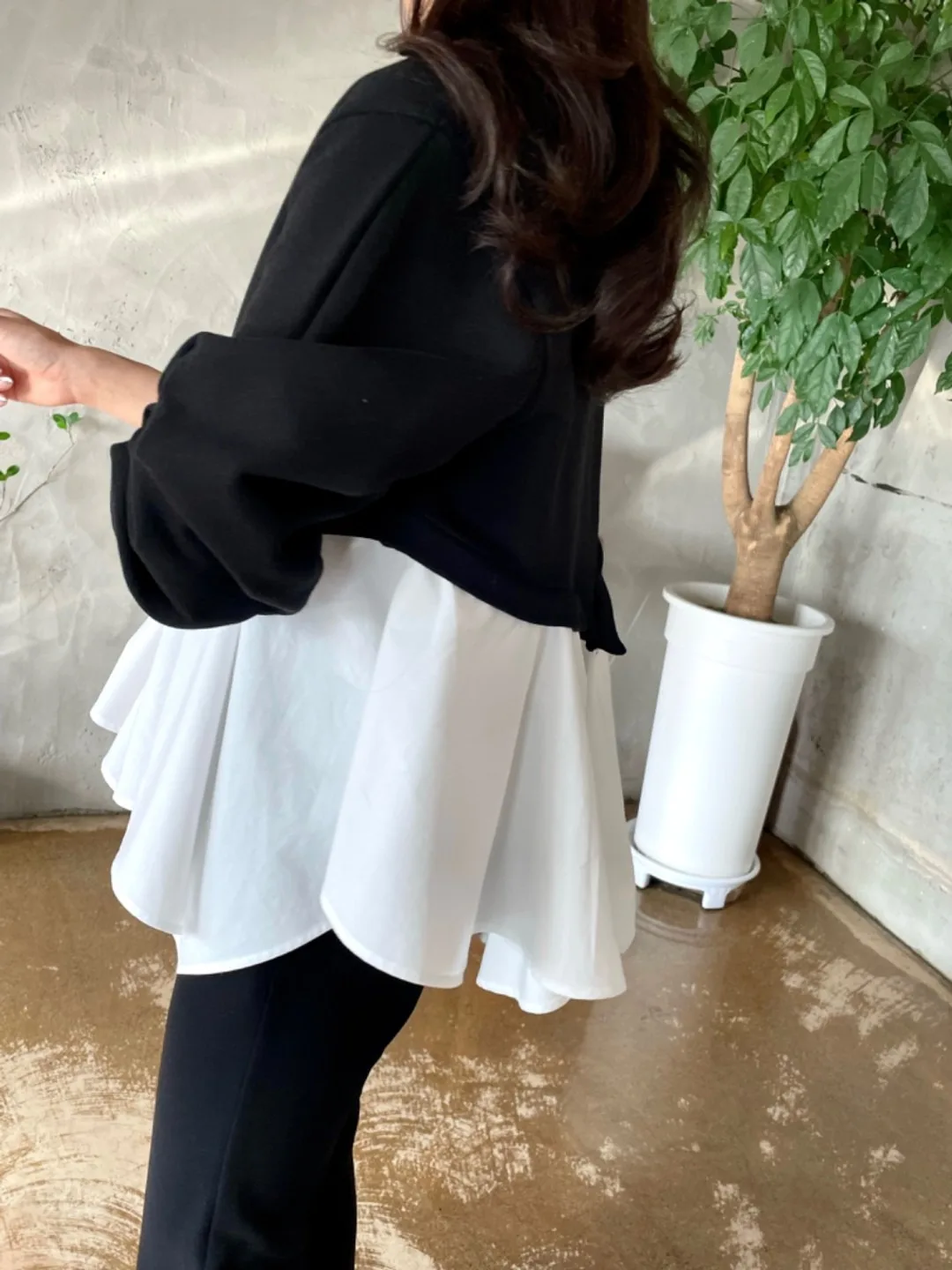 Elegancka Jesienno-Zimowa Nowa Koreańska Asymetryczna Bluza z Falbanką i Kolorowym Blokowaniem, Uniwersalna Damska