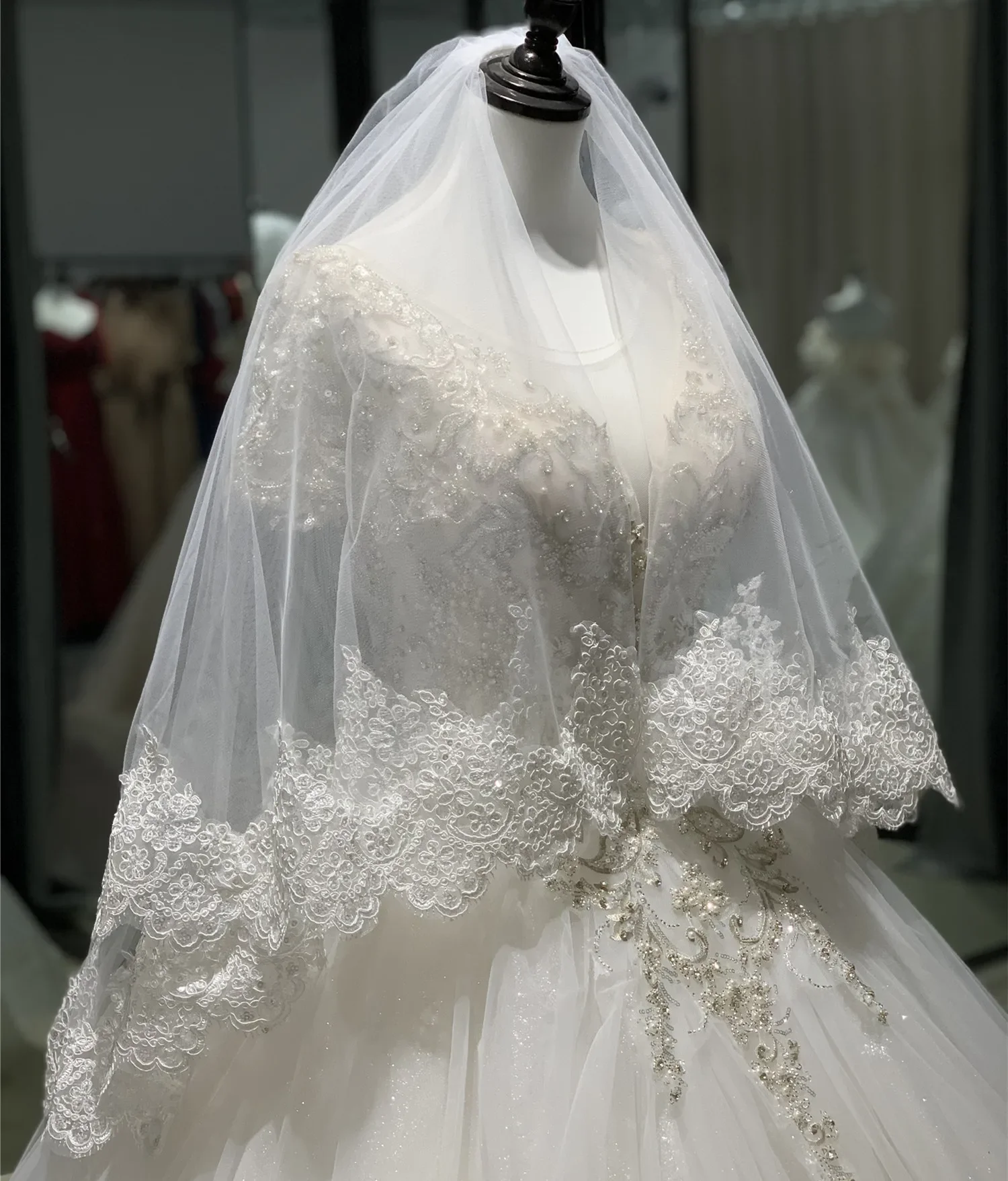 Vestido de casamento véu branco de duas camadas com lantejoulas renda véu de casamento europeu e americano cocar de noiva