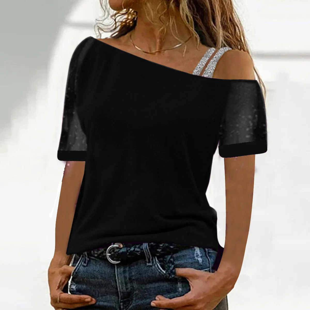 New diagonal neckline mesh off shoulder short sleeved T-shirt with a base, showcasing a fashionable attitude