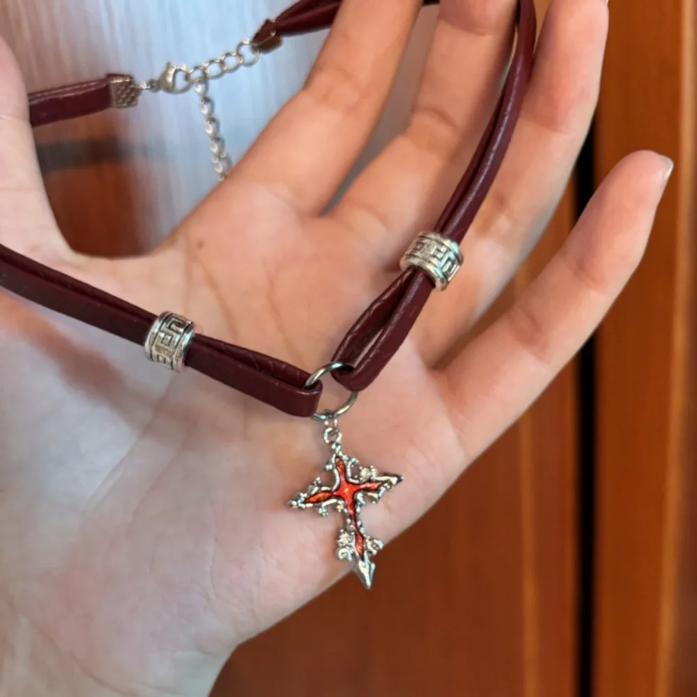 Retro Punk Red Drip Glaze Baroque Cross Pendant Wine Red Cortex Choker Necklace for Women Hot Girl Personality Jewelry Accessory