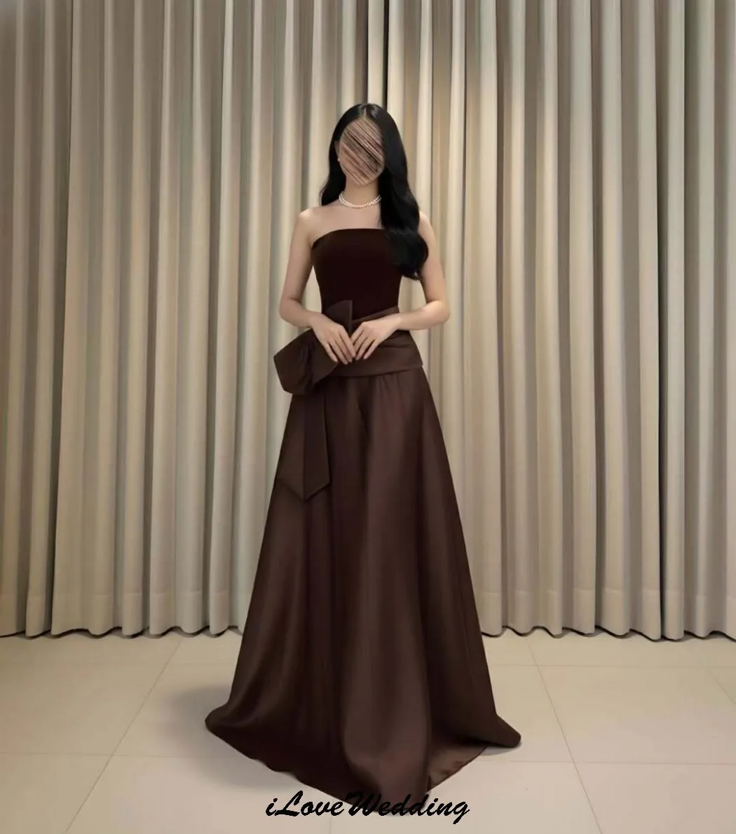 Abiti da ballo marroni senza spalline Abiti da sera eleganti da donna Abiti formali con fiocco Abito da festa da donna a-line Lunghezza pavimento Personalizzato