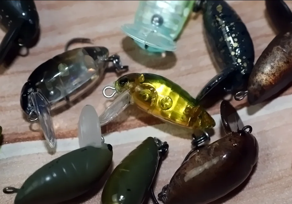 SWOLFY 1PCS Mini Crankbait Angelköder 1,6g/24mm Kleine Schwimmende Minnow Wobbler Harte Künstliche Köder Angelgerät – Detail 5