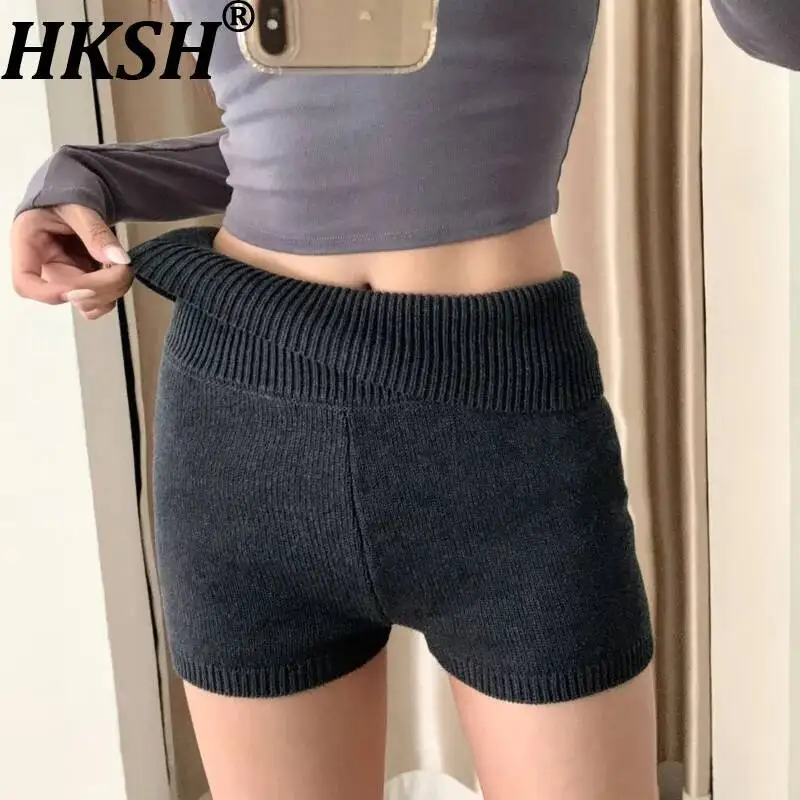 

HKSH Women Knitted Shorts Tide Solid Color Casual Fashion Sexy Stylish High Street Bomber Wrap Hip Bottoms Autumn Winter HK24496