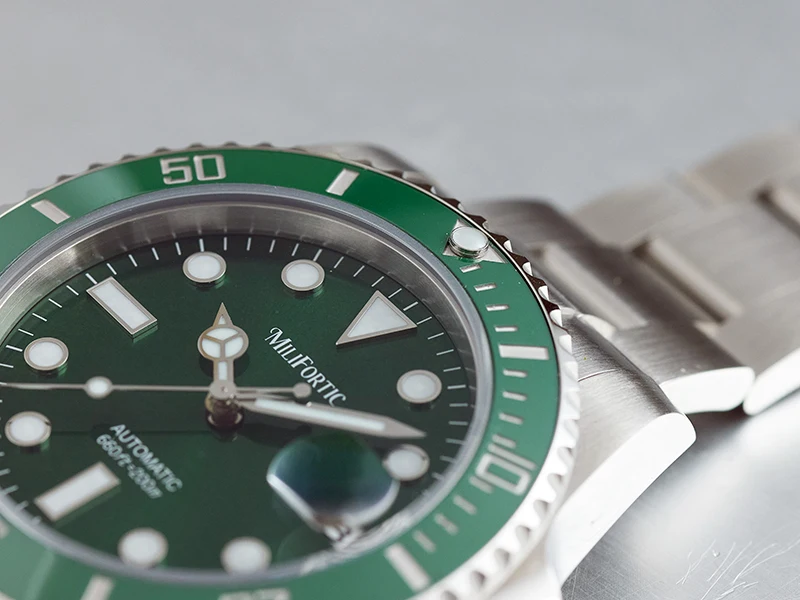 Milifortic D100 Herren Automatik Klassische Taucheruhr 40mm Saphirglas Leuchtend 200M Wasserdicht Wochenend-Abenteuerbegleiter Alltag – Detail 3