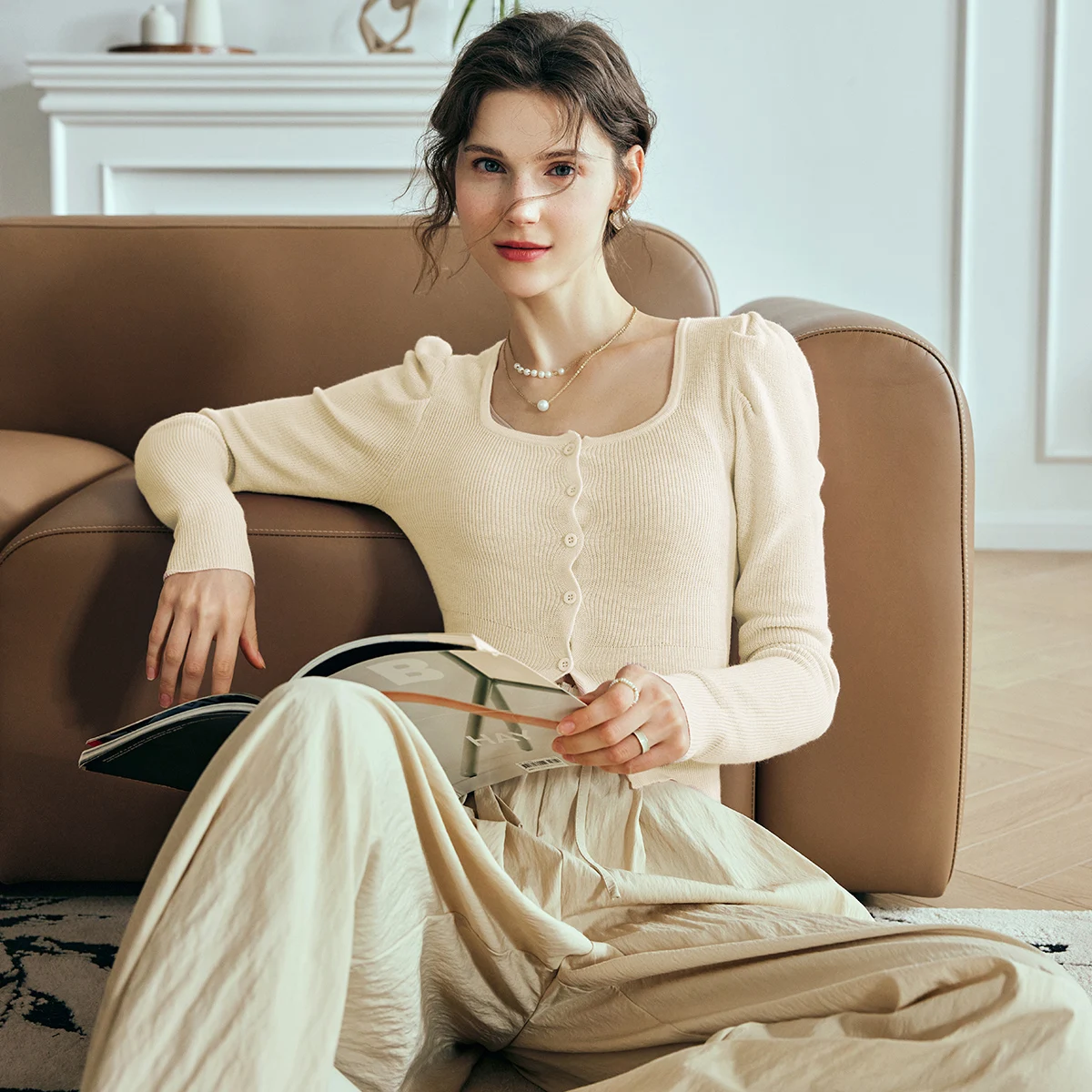 

OLrain French Knitted Cardigan Women's Autumn 2025 New Slim-fitting Slim Square Collar Top O23QM80960