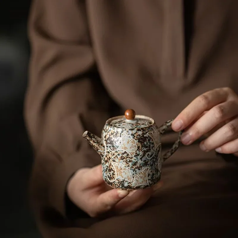 150ML Jingdezhen Hand-drawn Ginkgo Teapot Blue and White Flint Red Bubble Teapot Exquisite Stuffy Teapot Ceramic Kung Fu TeaSet