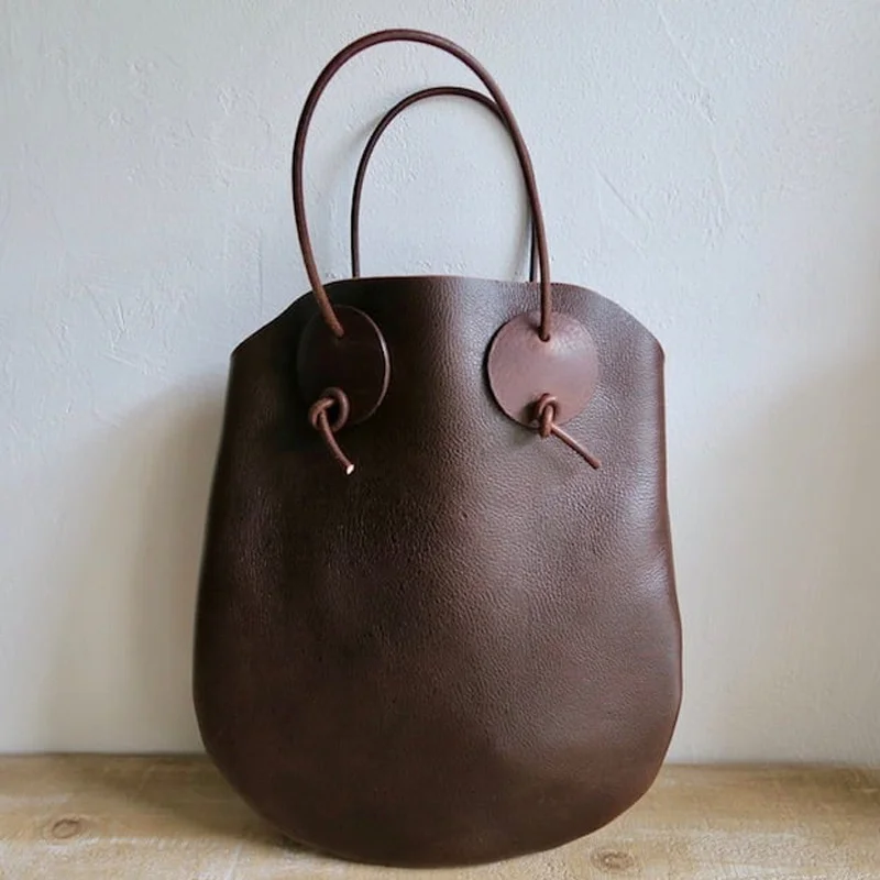 2023 New Autumn Personality Tote Bag Vintage Brown Round Women Handbags Large Capacity for