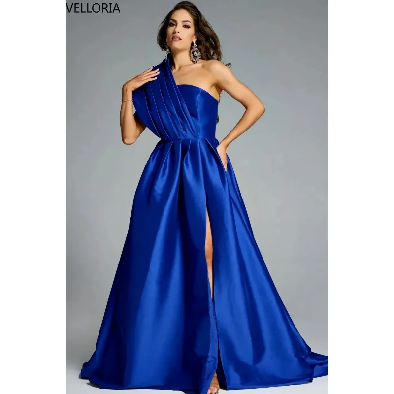 ชุดราตรีผ้าซาตินสีน้ำเงินสำหรับผู้หญิง ดีไซน์หรูหราแบบไหล่เดียว ทรงเอไลน์ เหมาะสำหรับงานพิธีการ ชุดราตรีเซ็กซี่ผ่าข้าง จับจีบแบบบอลกาวน์ สามารถสั่งตัดได้