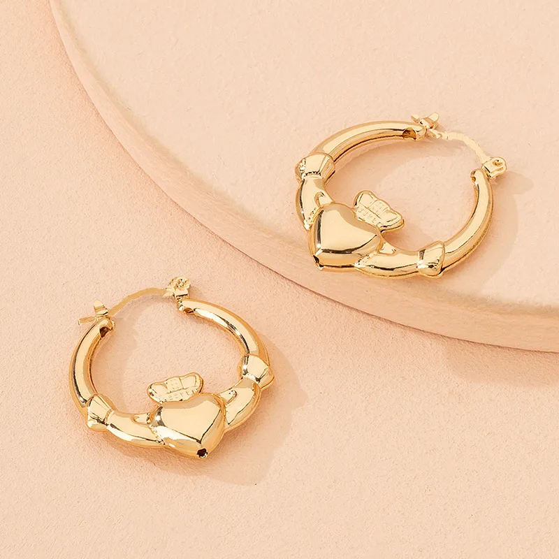 Kadınlar için tıknaz claddagh küpeler kalp güçlü halka küpeler minimalist sevimli takı 20'de yeni