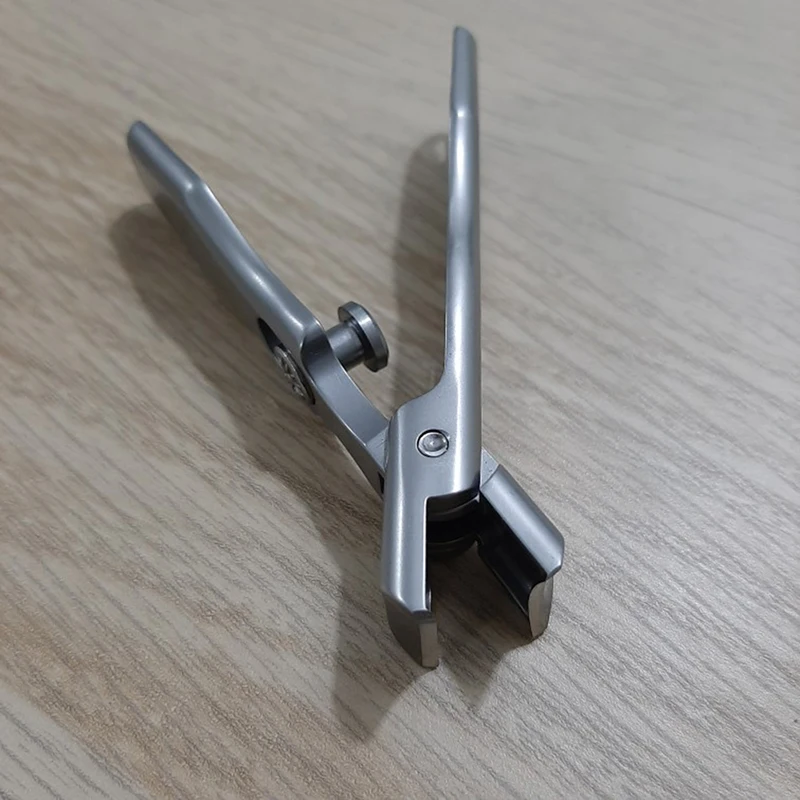 Sharp Nail Clippers Fingernail Cutter Folding Knife Toenail Scissors Hand Tool