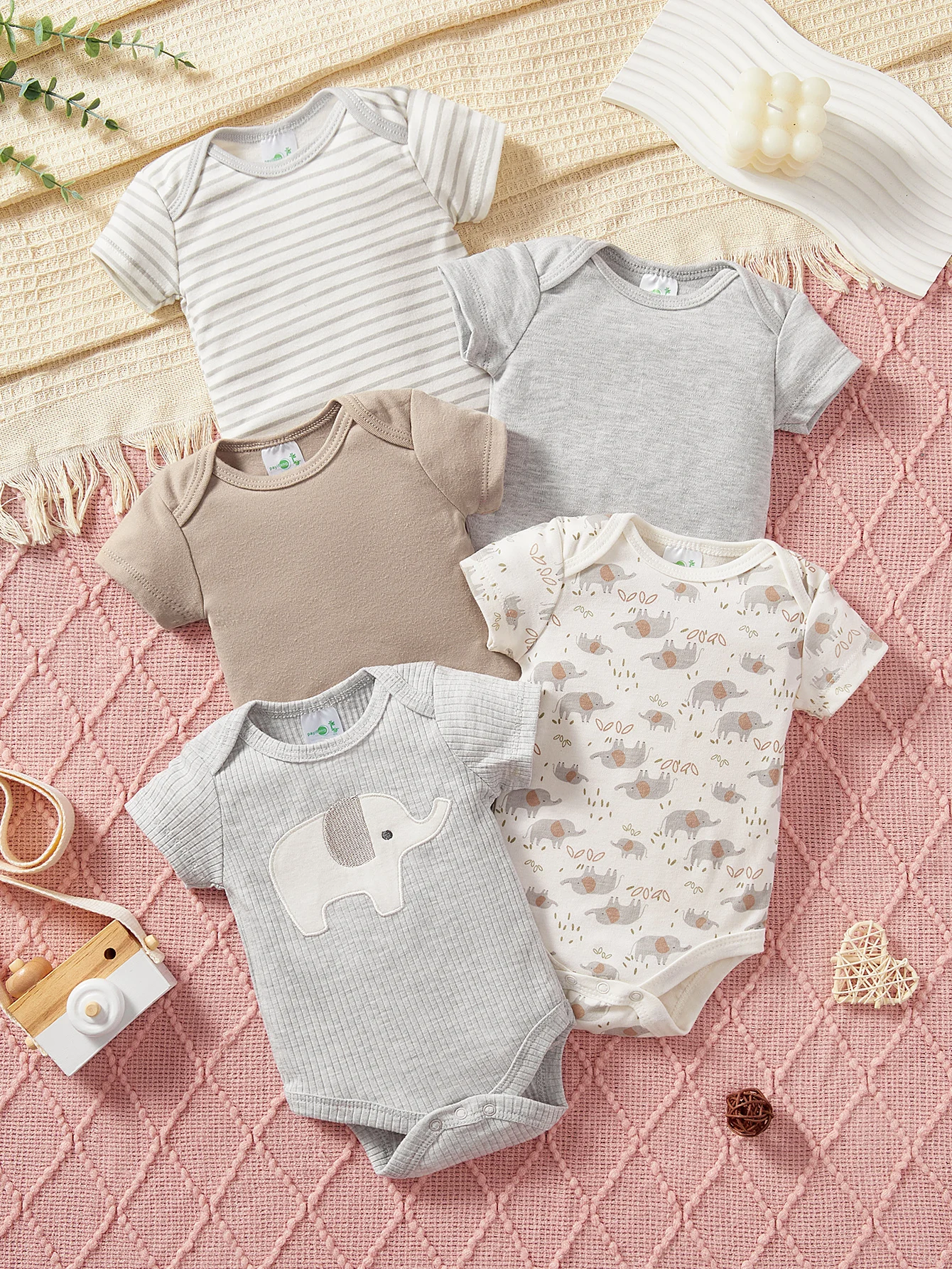 5-piece set of cute elephant baby boy rompers - soft and comfortable short-sleeve onesies for 0-9 months old babies, round-neck romper with faux button details - perfect for spring/summer/autumn, suitable for outdoor wear
