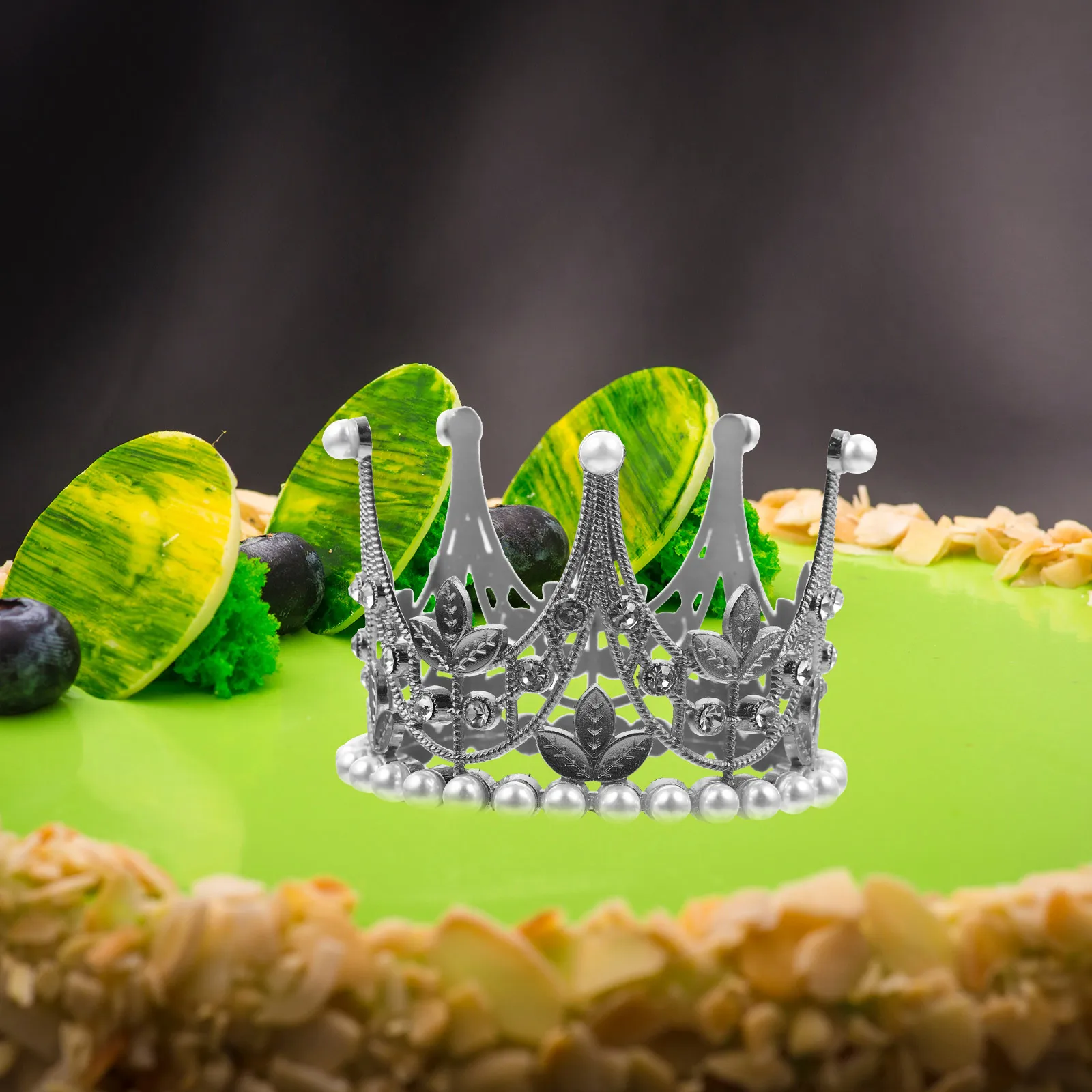

Luxurious Pearl Crown Cake Decoration for Kids Party Bridal Shower Wedding Birthday Elegant Royal Crown Decorations Cake Topper