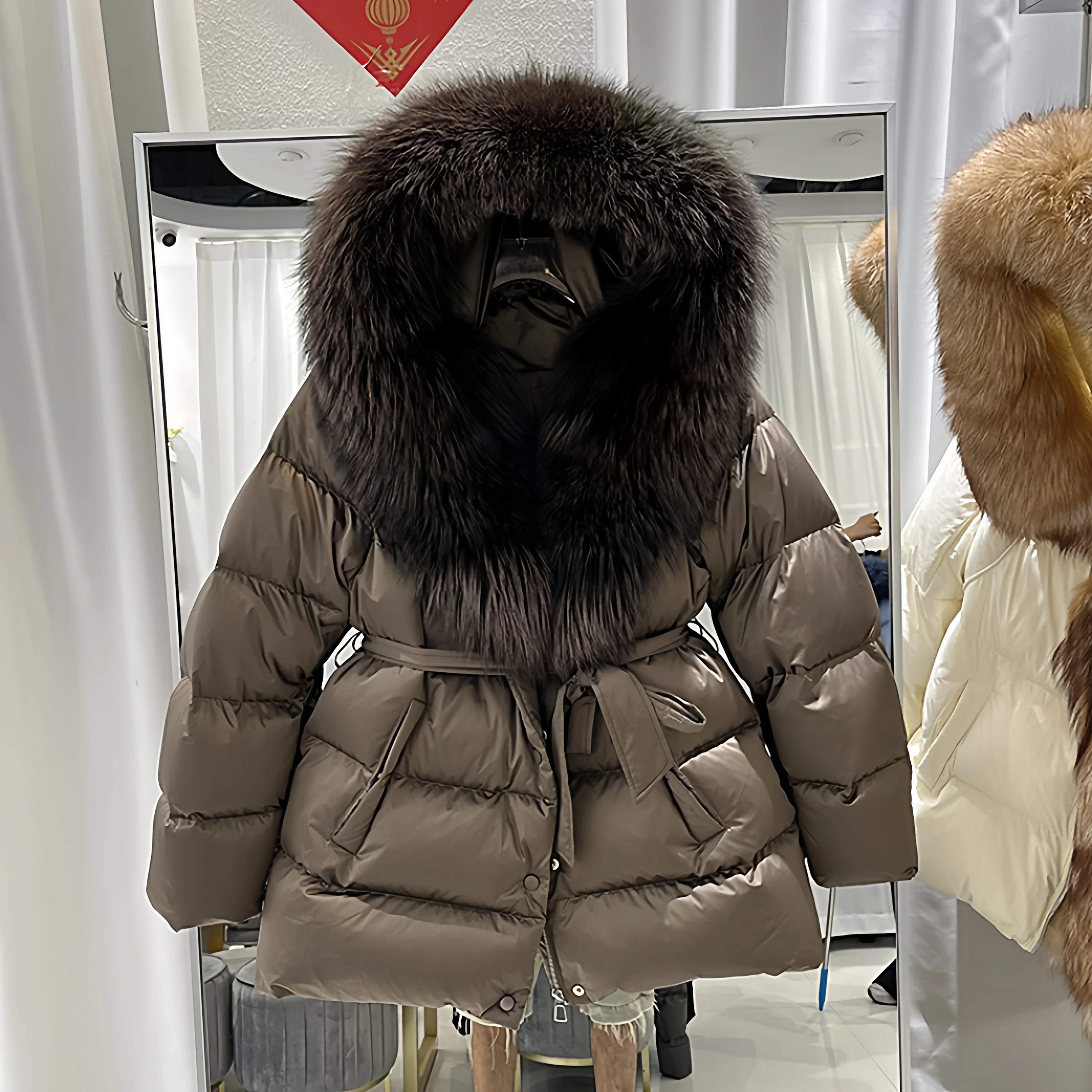 Thickened  Fur Collar down Jacket Women's Mid-Length Loose Waist-Cinching High-End Fur Coat European Style Commute Fashion