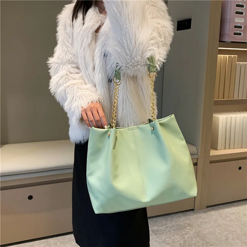 2023 Women Messanger Bags Pu Leather Large Capacity Tote Bag Texture Fashion Chain College Students Simple Commuter Handbag