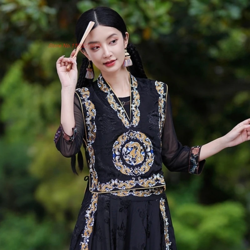 

2026 chinese traditional dragon embroidery v-neck vest vintage hanfu tops sleeveless jacket retro satin jacquard folk vest