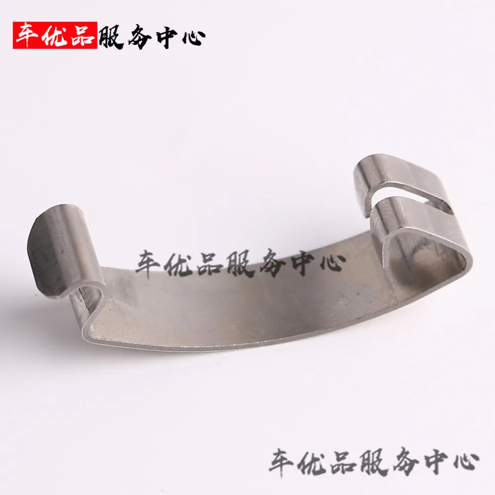 

1pc For Volkswagen Touareg porsche Cayenne Air filter element housing clip