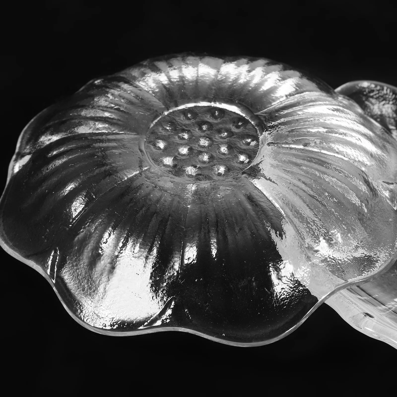 

4Pcs Clear Glass Coaster Set Multi Purpose Tea Cup Mat for Dining Table Protection Kitchen Bar Decor Small Drink Pad