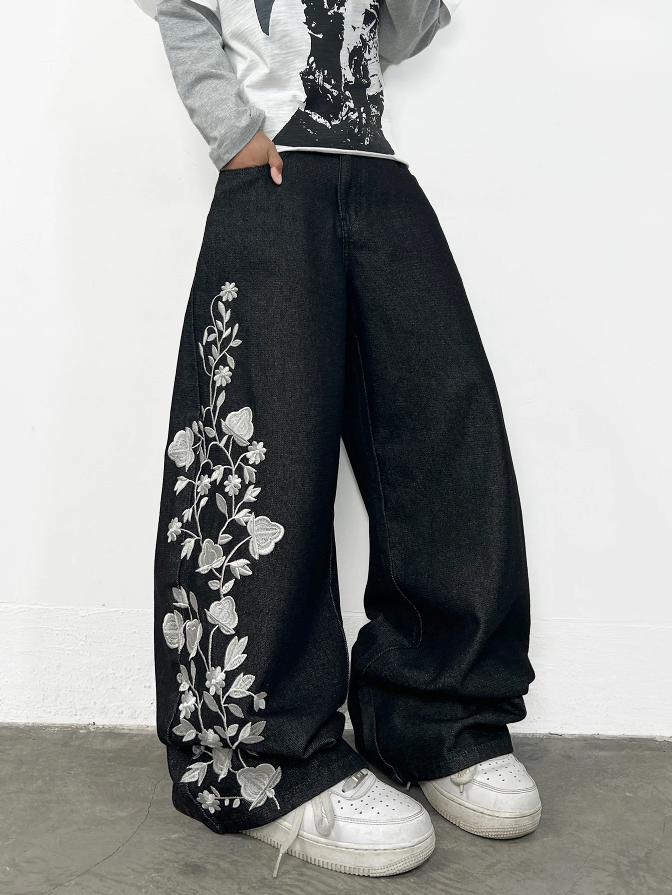 Men's American-Style Floral Embroidered Black Loose Jeans, Y2K Street Fashion Versatile Pants, Suitable For All Seasons