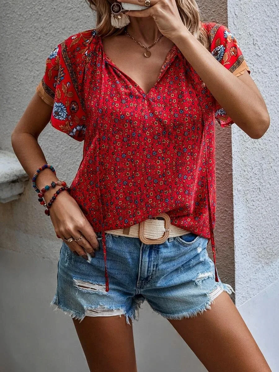 Vintage Printed Short Sleeved Women Bat Sleeve V-Neck Top Summer Fashion T-Shirt Blouses