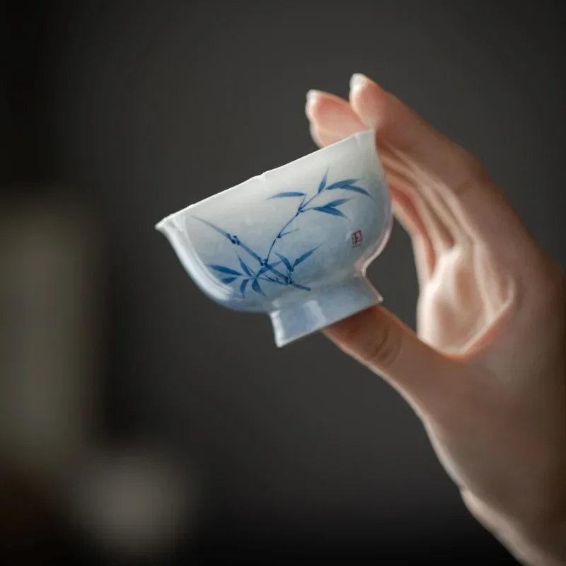 

Hand painted blue and white bamboo ceramic shower blue household teacup