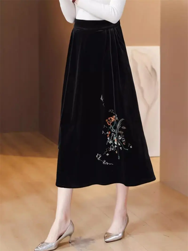 High End Velvet Embroidered Skirt For Autumn And Winter 2023 Women\'s New Large Size Temperament Versatile Midi Jupe Femme Z3385