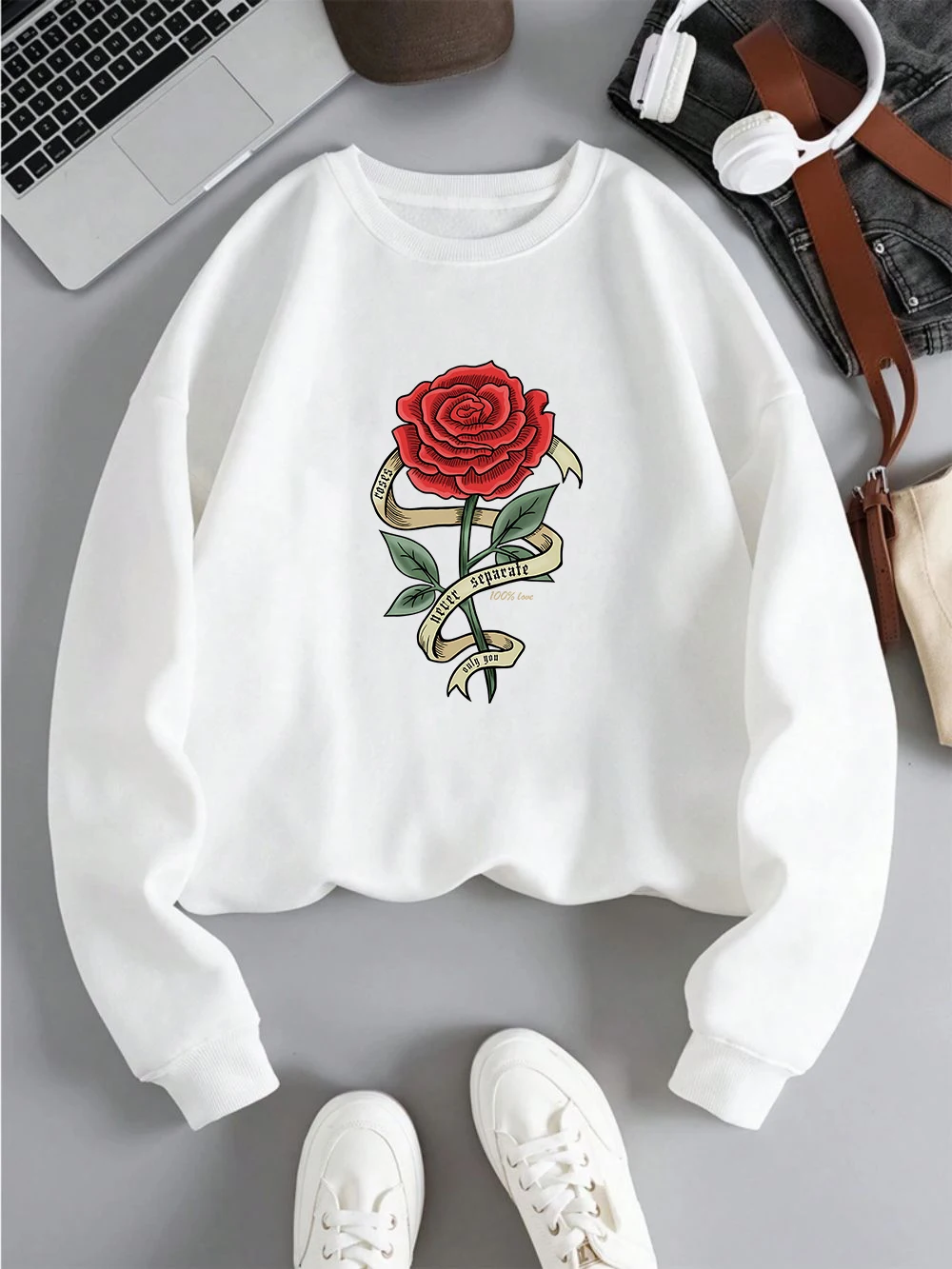 Street Women Hoodie Red Roses Wrapped In Ribbons Printing Sweatshirt Breathable Fleece Crewneck Pullover Autumn Female Clothes