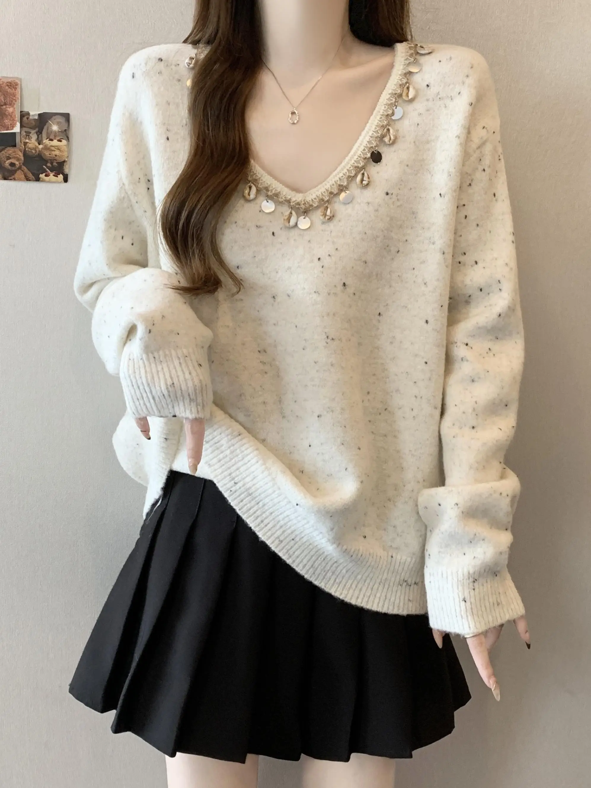 Unique V-Neck Sequin Sweater Women's plus Size Autumn 2026 Glitter Knit Top Sparkling Long Sleeve Loose Fit Commute Style