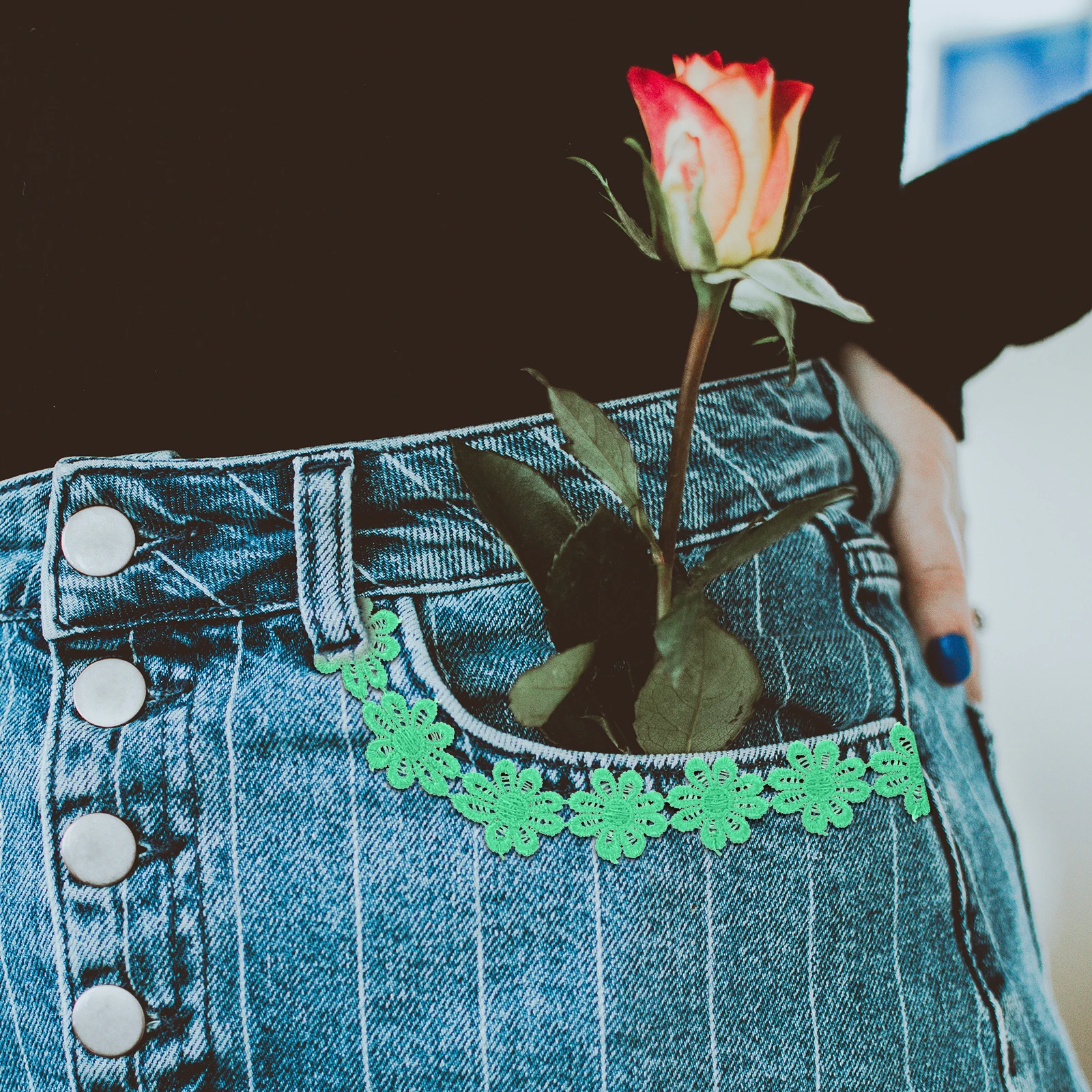 

Lace Patch Handmade Material Appliques for Clothes Dress Embroidery Accessory Lovely Trim Fabric Polyester Yarn