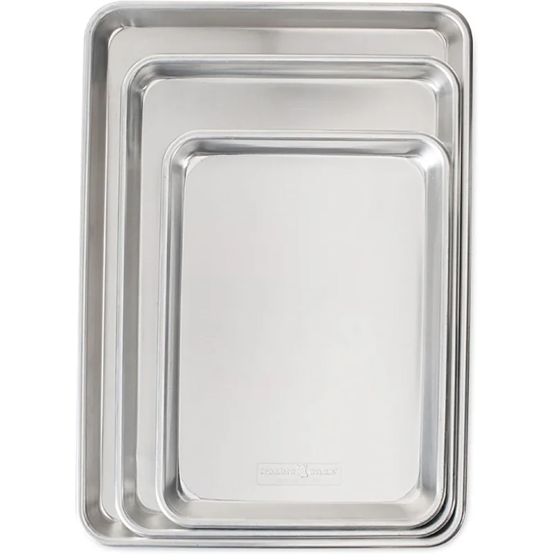 

Aluminum Commercial Quality Sheet Pan for Baking or Roasting, Encapsulated Galvanized Steel Rim Prevents Warping; Half Sheet,