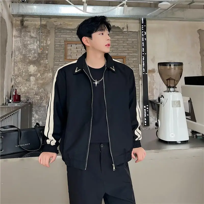 

Мужская повседневная куртка из полиэстера с цветными вставками, не мнется, с эластичным подолом, свободного кроя, молодежная, весна 2025...