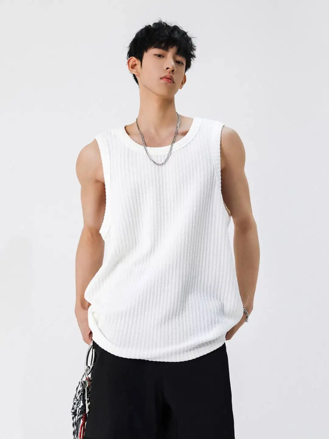 

Man Tank Top 2026 New Summer Men's Textured Sleeveless White Black Vest Teen Basketball Sports Tank Top Versatile Casual Tops