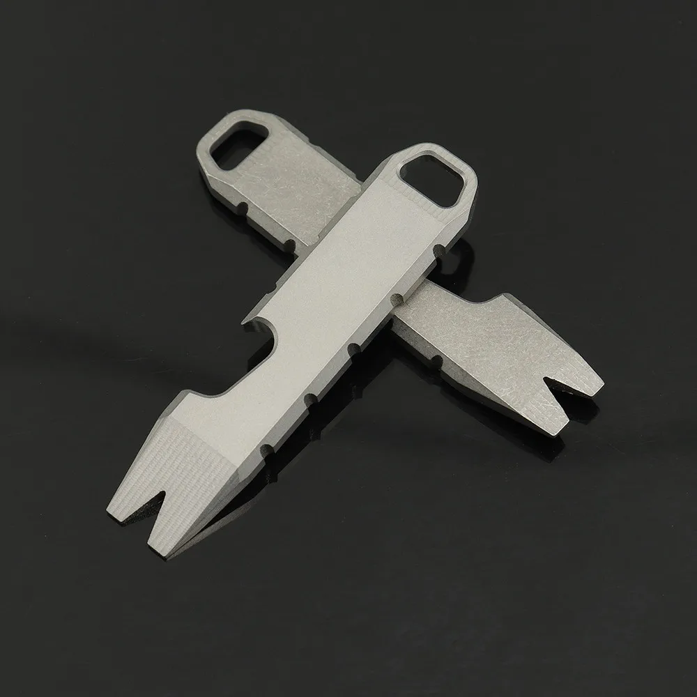 Imagem -03 - Upedc-titanium Alloy Ferramenta Multifuncional Abridor de Garrafas Chaveiro para Janela Quebrada ao ar Livre Cintura Pendurada