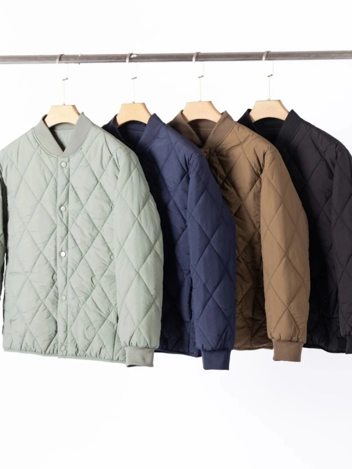 

Утепленная хлопковая куртка с бейсбольным воротником 2024 года, осенне-зимняя, мужская, теплая, морозостойкая, для пар, модная, приталенная, молодежная, трендовая