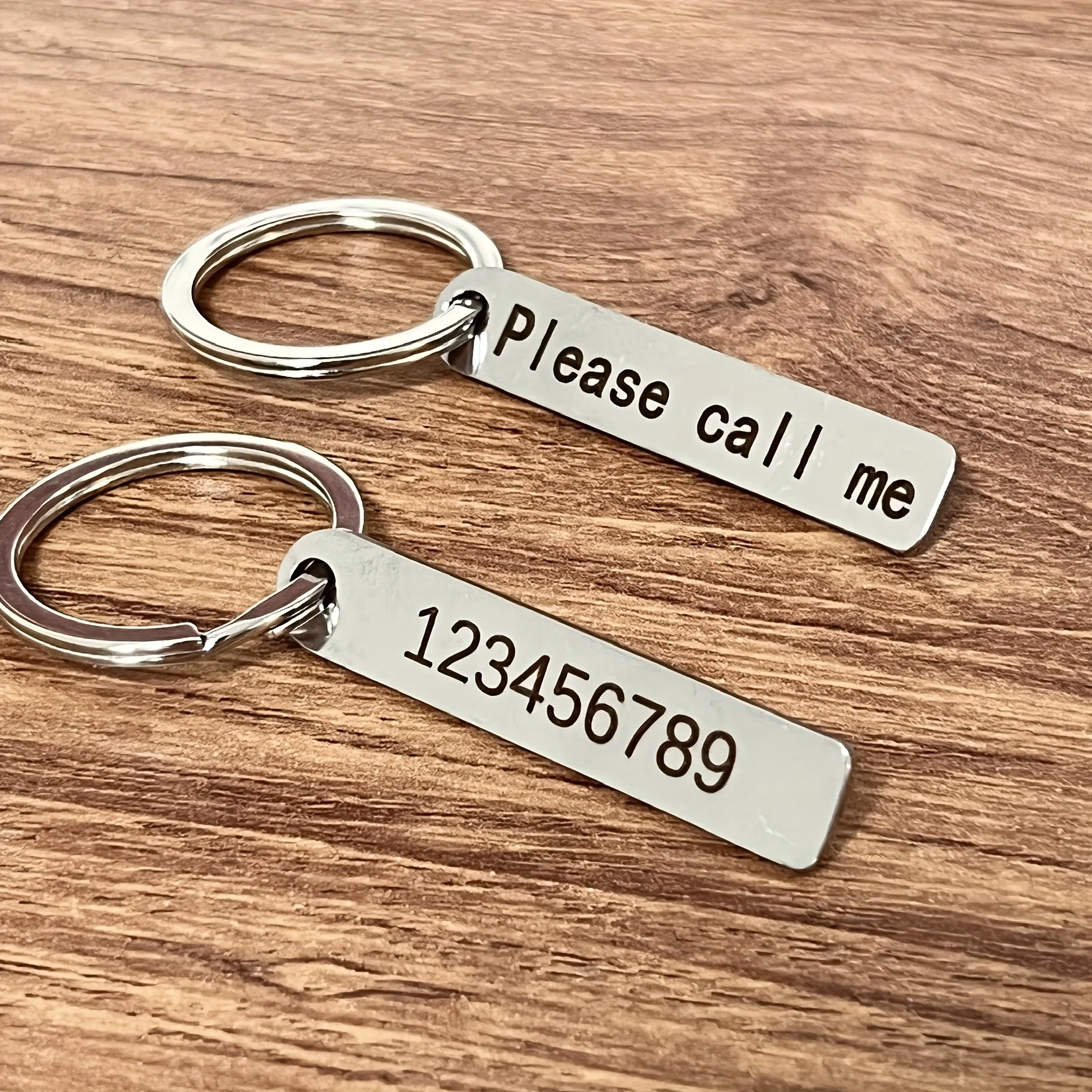 Porte-clés personnalisé en acier inoxydable avec texte personnalisé, étiquettes nominatives, numéros de téléphone, collier anti-perte pour chien et pendentif pour sac à dos