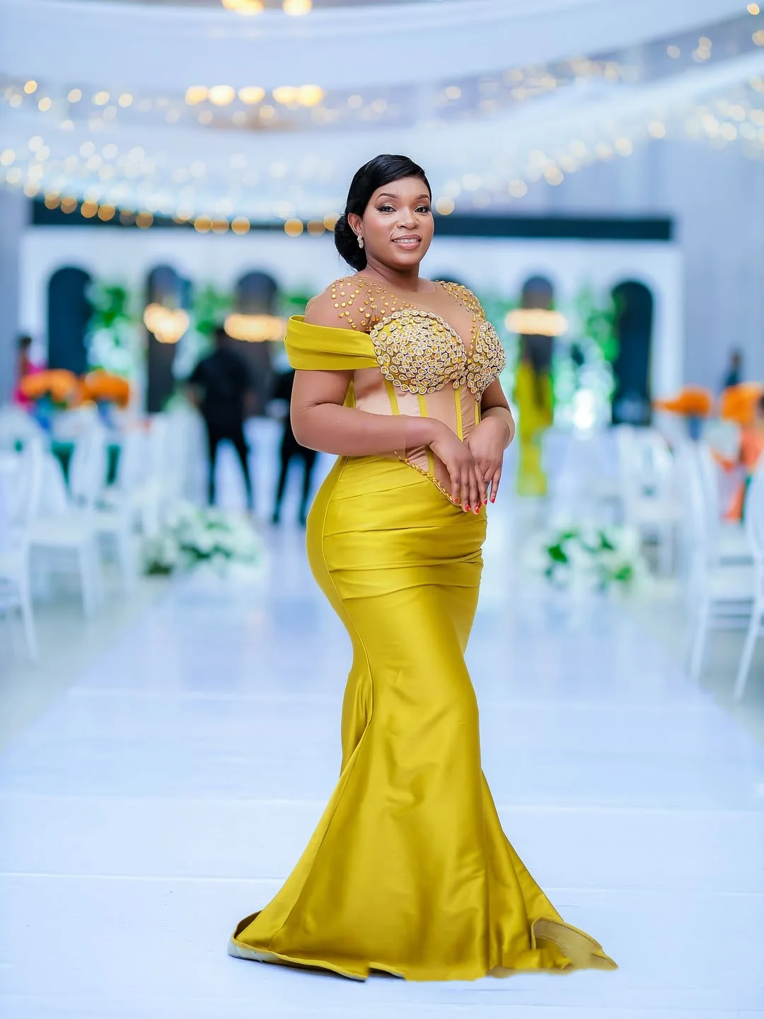 Splendidi perline Abiti da ballo Sirena in raso Occasioni speciali Abito da festa Illusioni Abiti da sera formali a maniche lunghe Corsetto