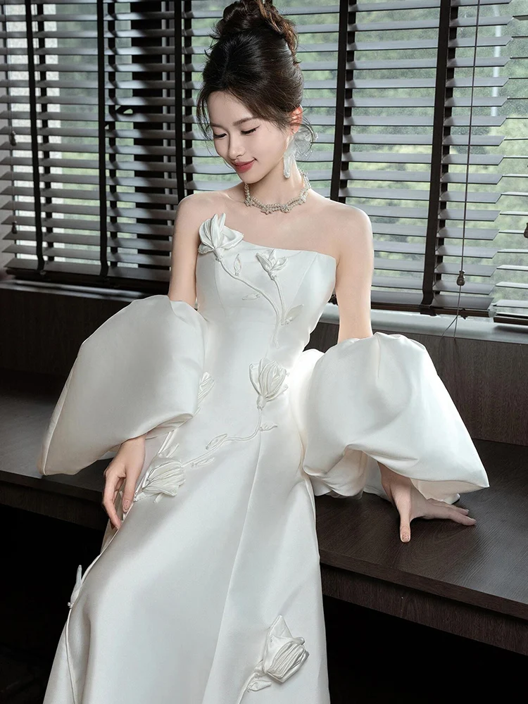 

Длинное атласное платье подружки невесты со шлейфом, элегантное, в простом стиле, свадебное платье, новая коллекция 2025 года, с цветочной вышивкой на талии