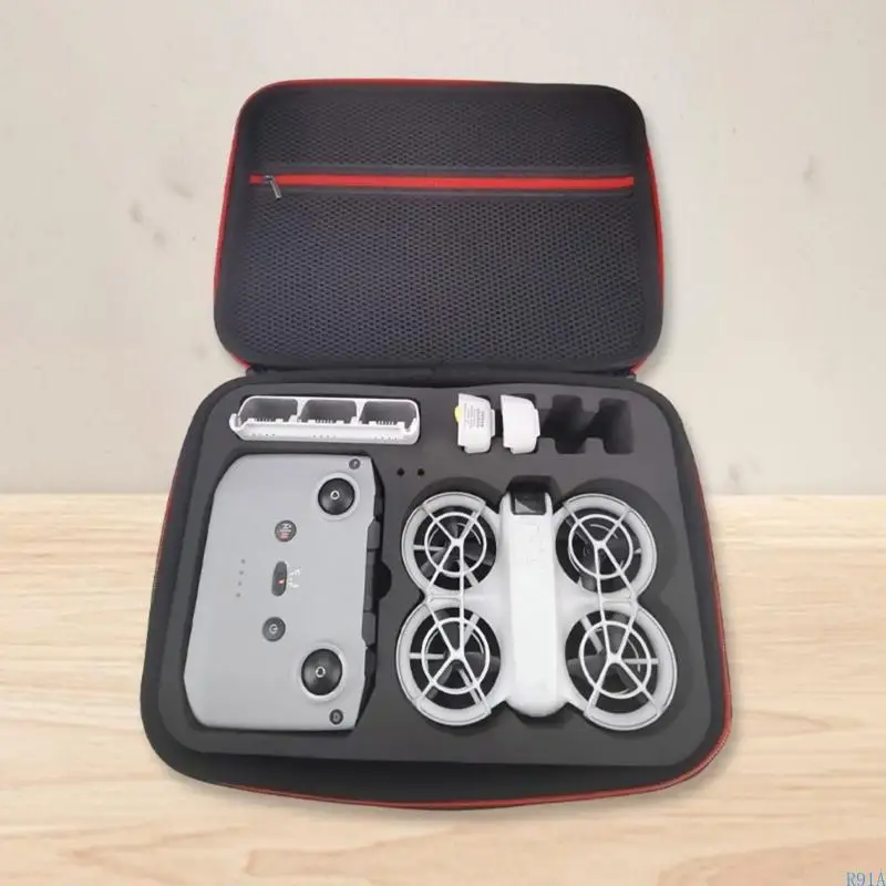 R91A Тяжелый водонепроницаемый корпус для летного чехла включает в себя место для зарядки концентраторов и держателя хранения