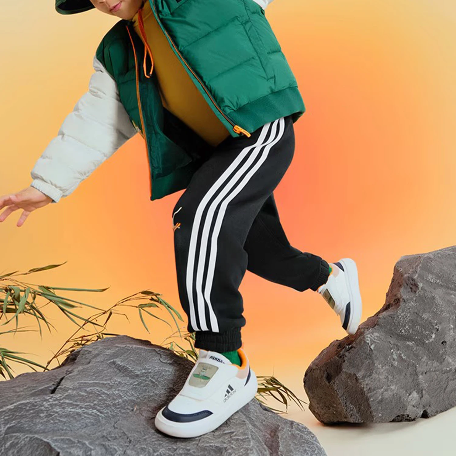 

Официальные оригинальные новые детские простые зауженные повседневные спортивные брюки Adidas JC6935