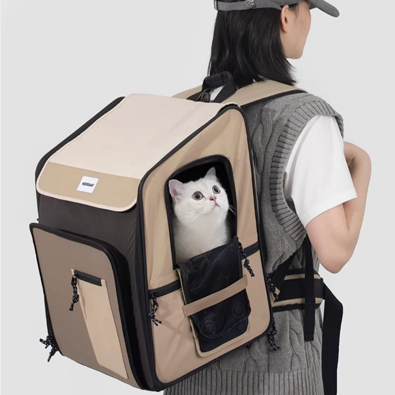 

High Quality Large Capacity Breathable Pet Backpack Luxury Portable Foldable Cat Dog Tent Bag Solid Outdoor Pet Shoulder Bag